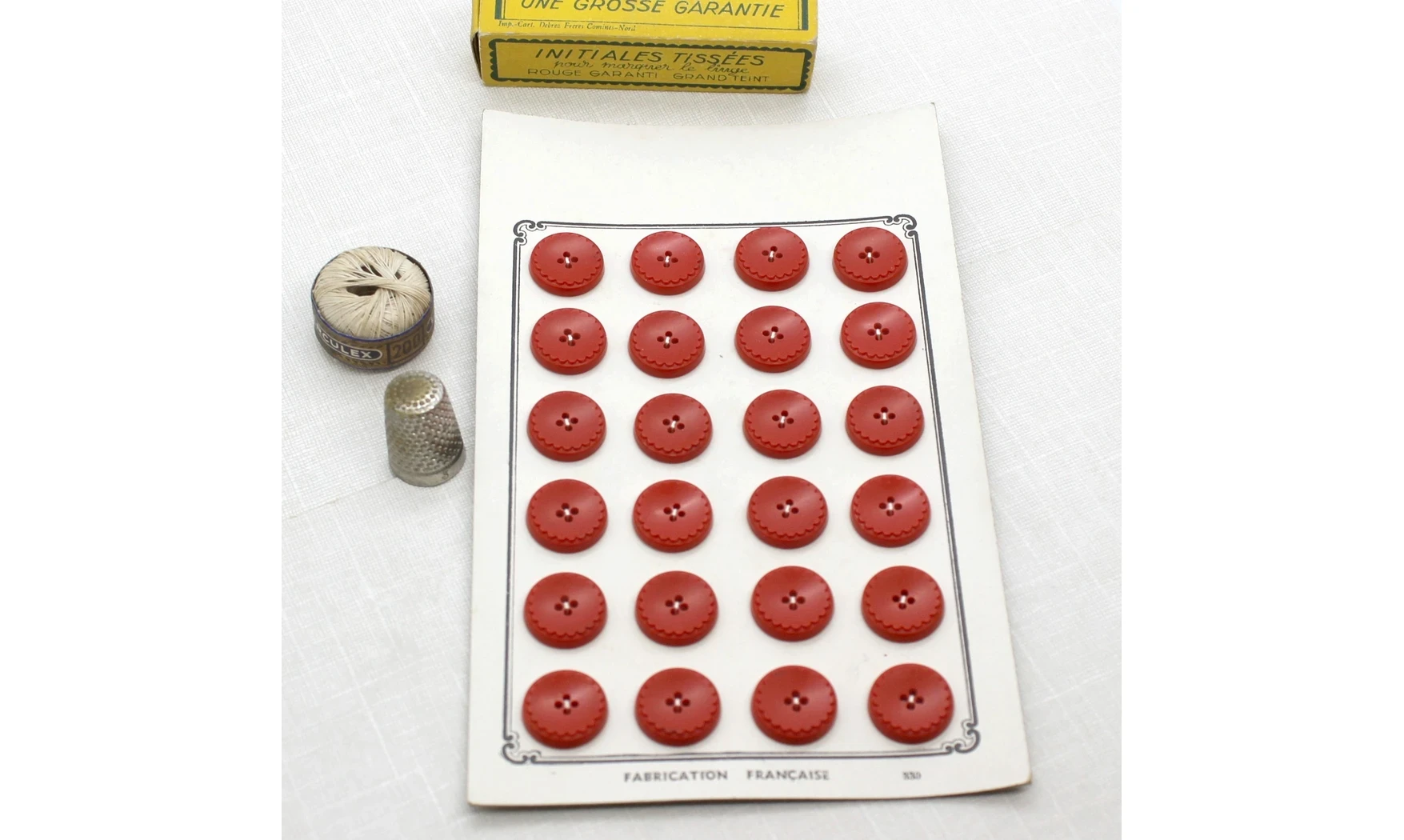 Carte 24 boutons / 17mm / Rouge vif