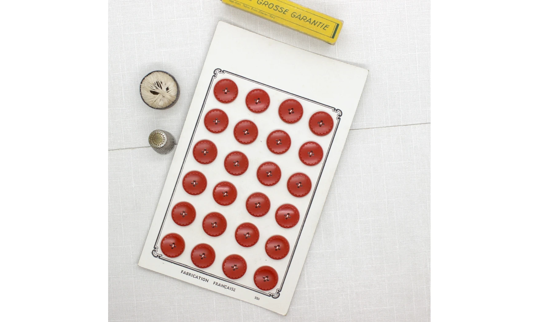 Carte 24 boutons / 17mm / Rouge vif