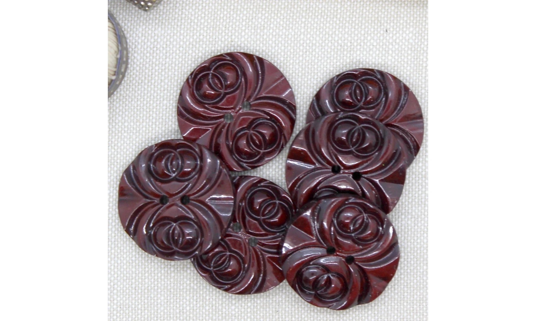 6 boutons / 27MM / Brun