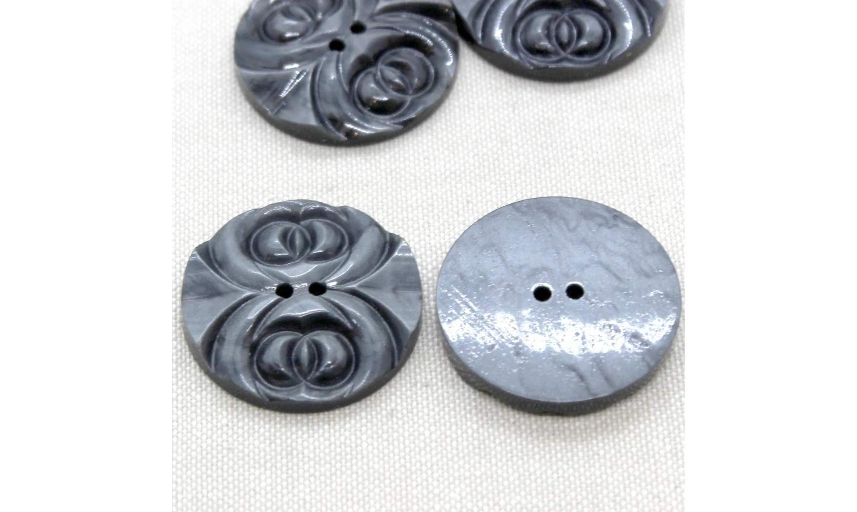 6 boutons / 33,5MM / Gris