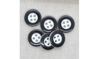 Vintage button 047A