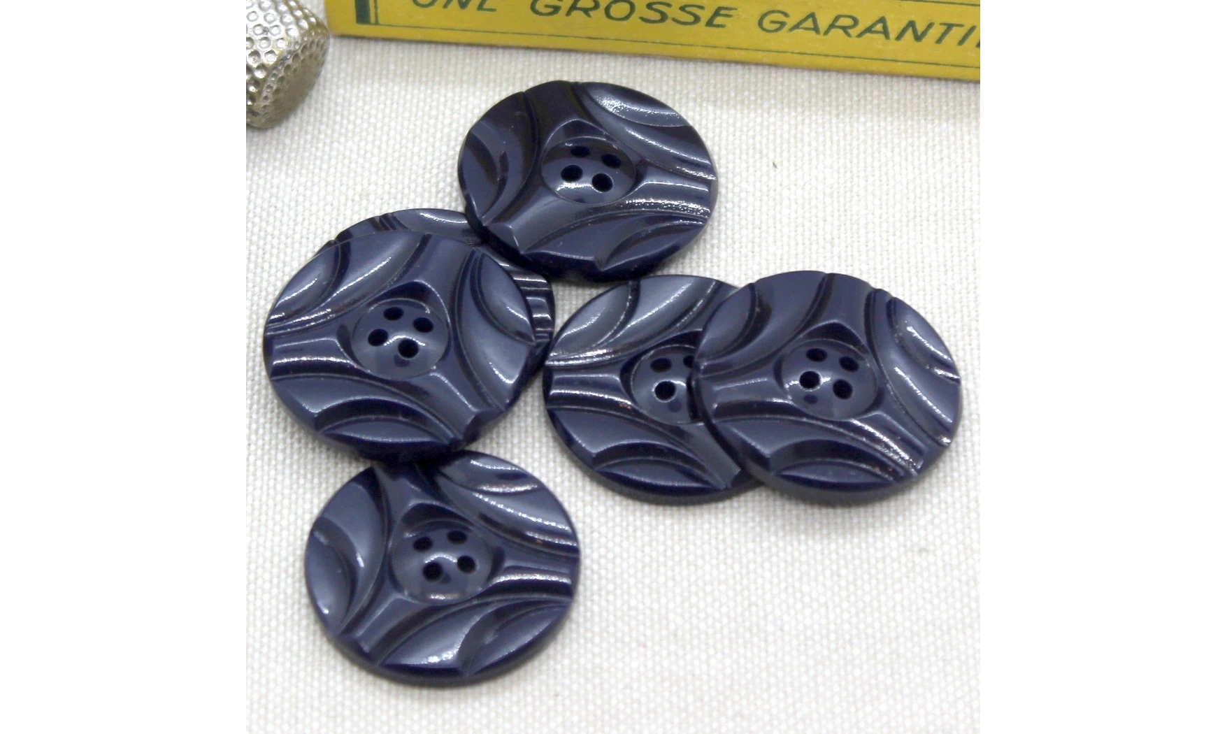 6 boutons / 26,5MM / Noir