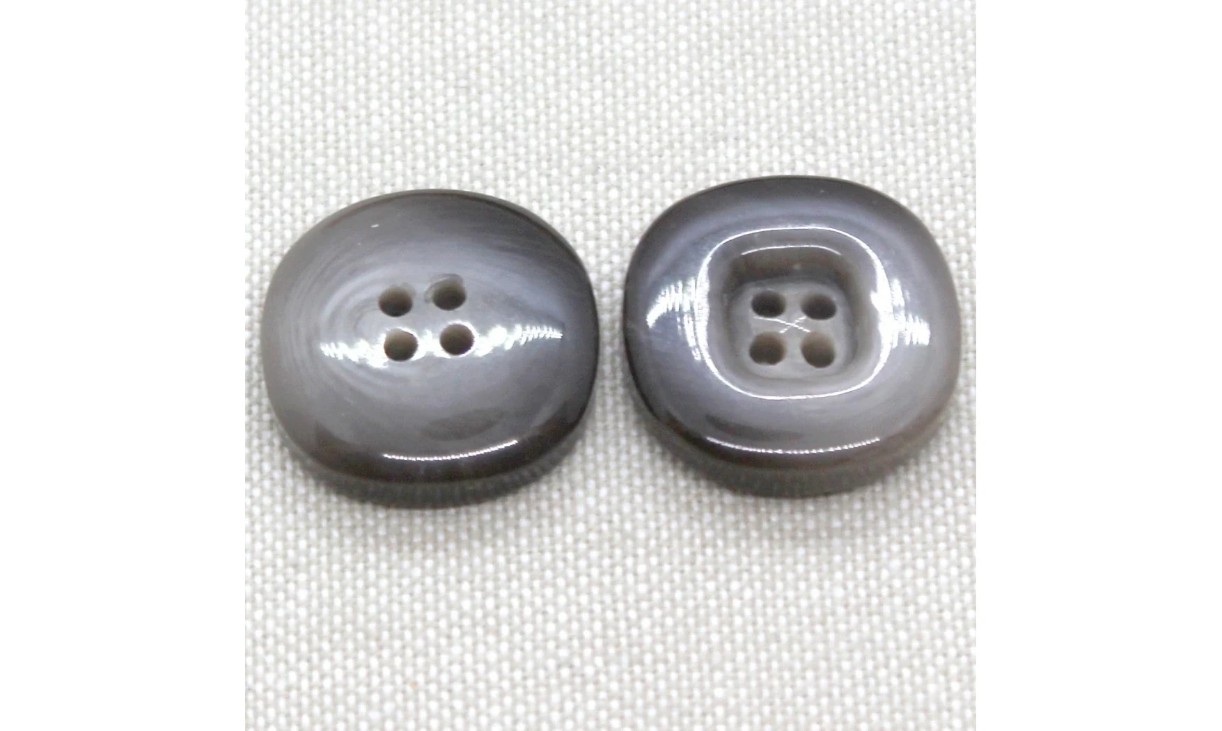 Vintage Button 192B-2