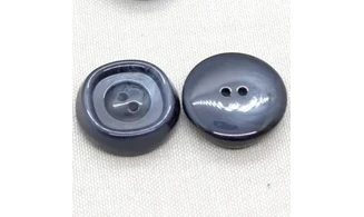 Vintage button 102B2