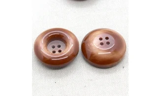 Vintage button 141B2