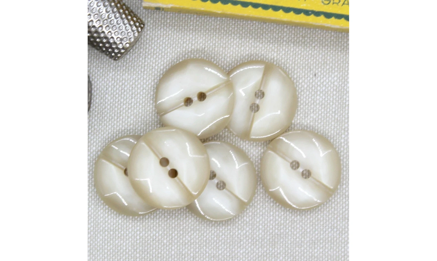 6 boutons / 22MM / Ivoire