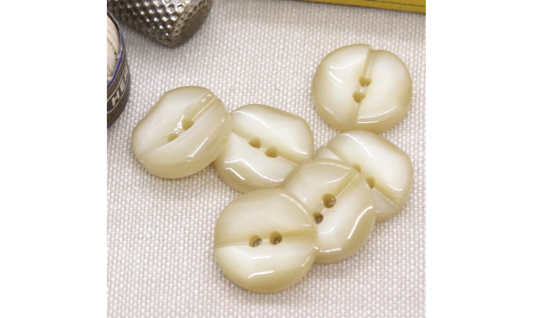 6 boutons / 18MM / Ivoire