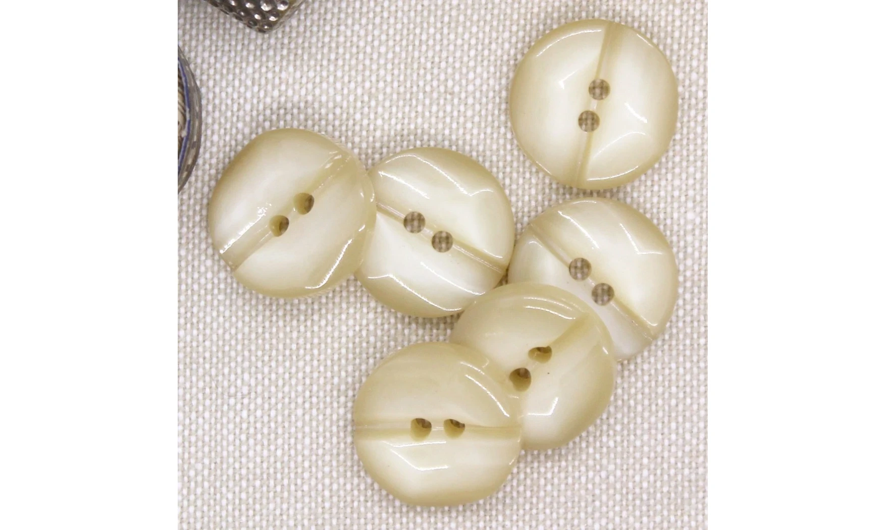 6 boutons / 18MM / Ivoire