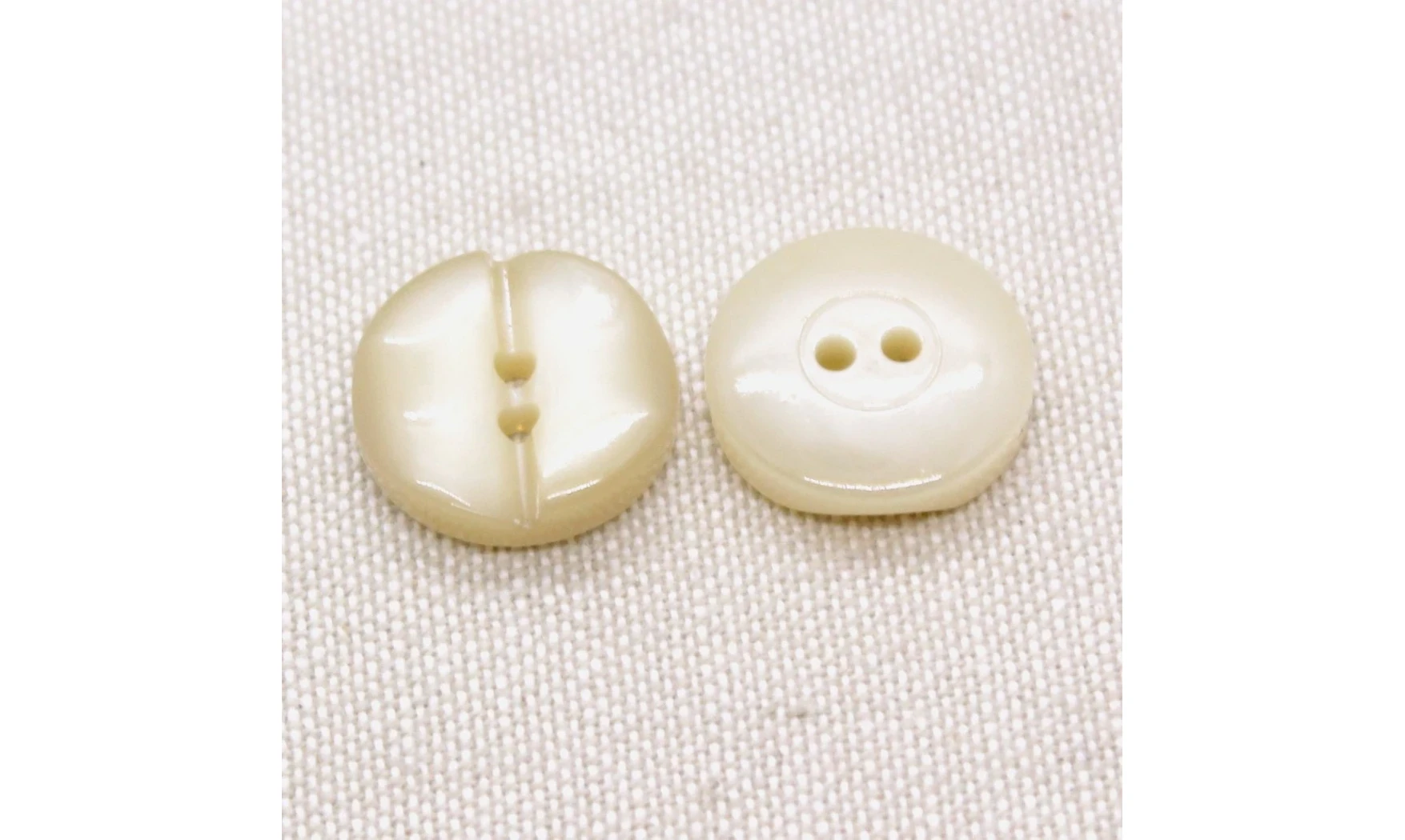 6 boutons / 18MM / Ivoire