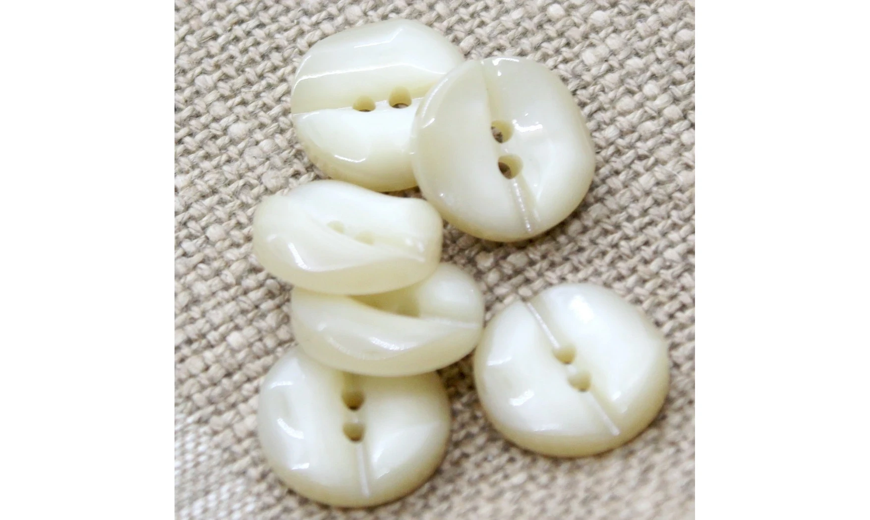 6 boutons / 18MM / Ivoire