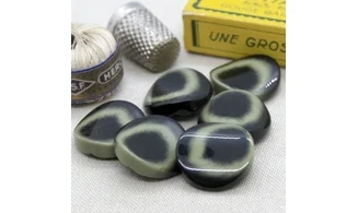 Bouton VINTAGE VERT / par 6 / 22MM