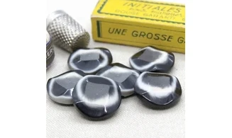 Bouton VINTAGE NOIR / par 6 / 22MM