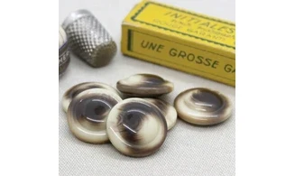 Bouton VINTAGE BRUN / par 6 / 22MM