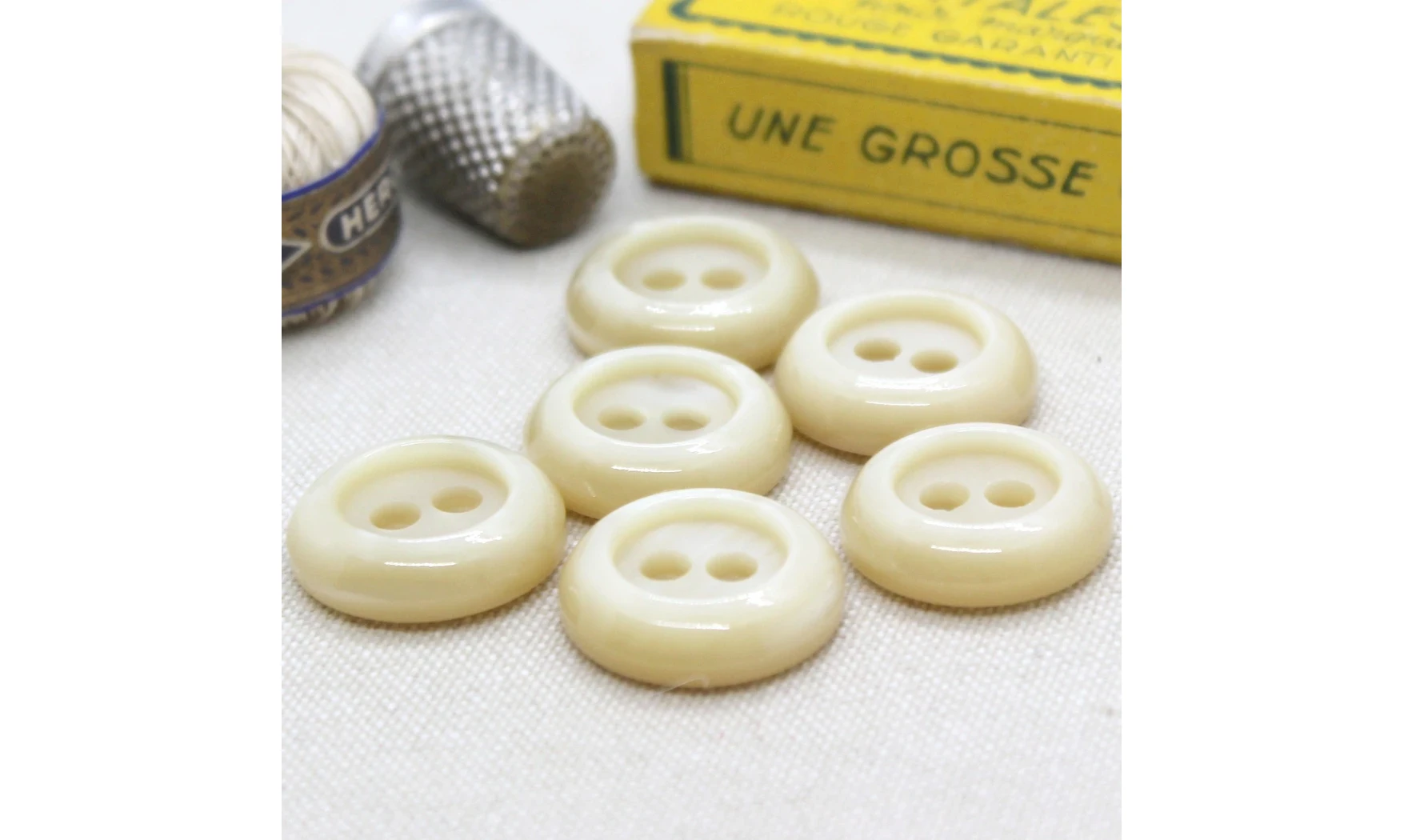 6 boutons / 21MM / Ivoire