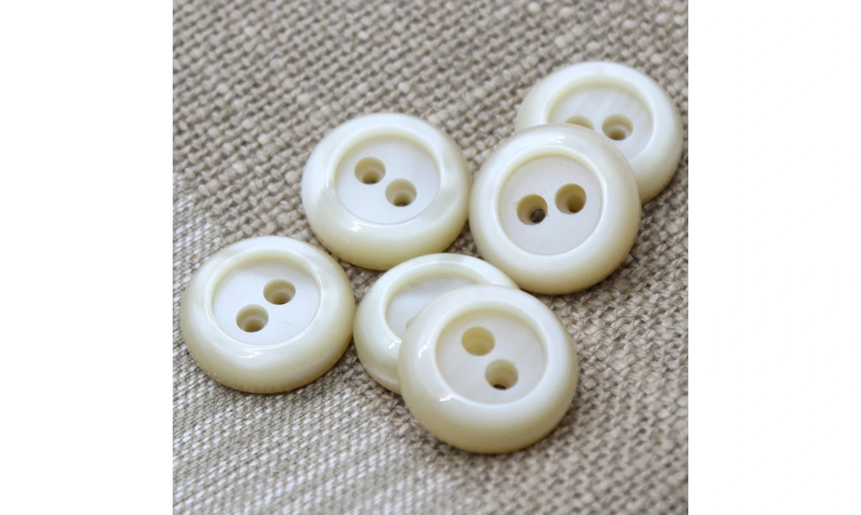 6 boutons / 21MM / Ivoire