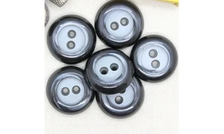 6 boutons / 35MM / Noir