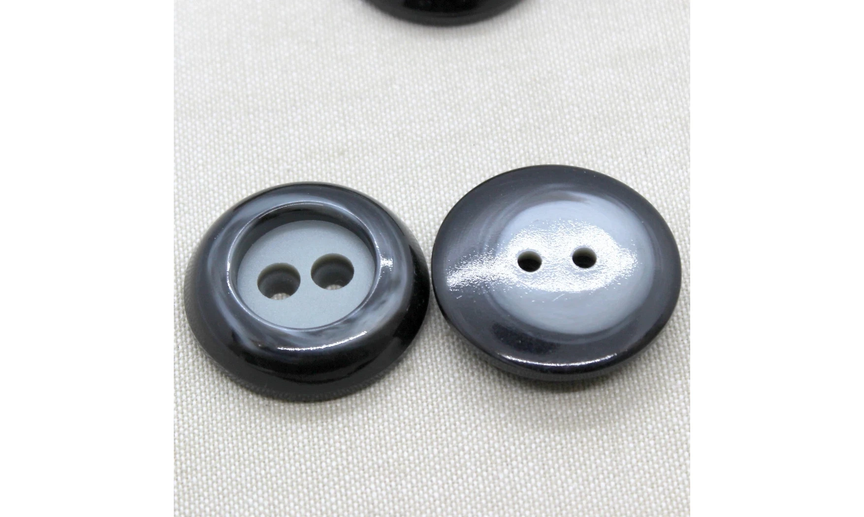 6 boutons / 35MM / Noir