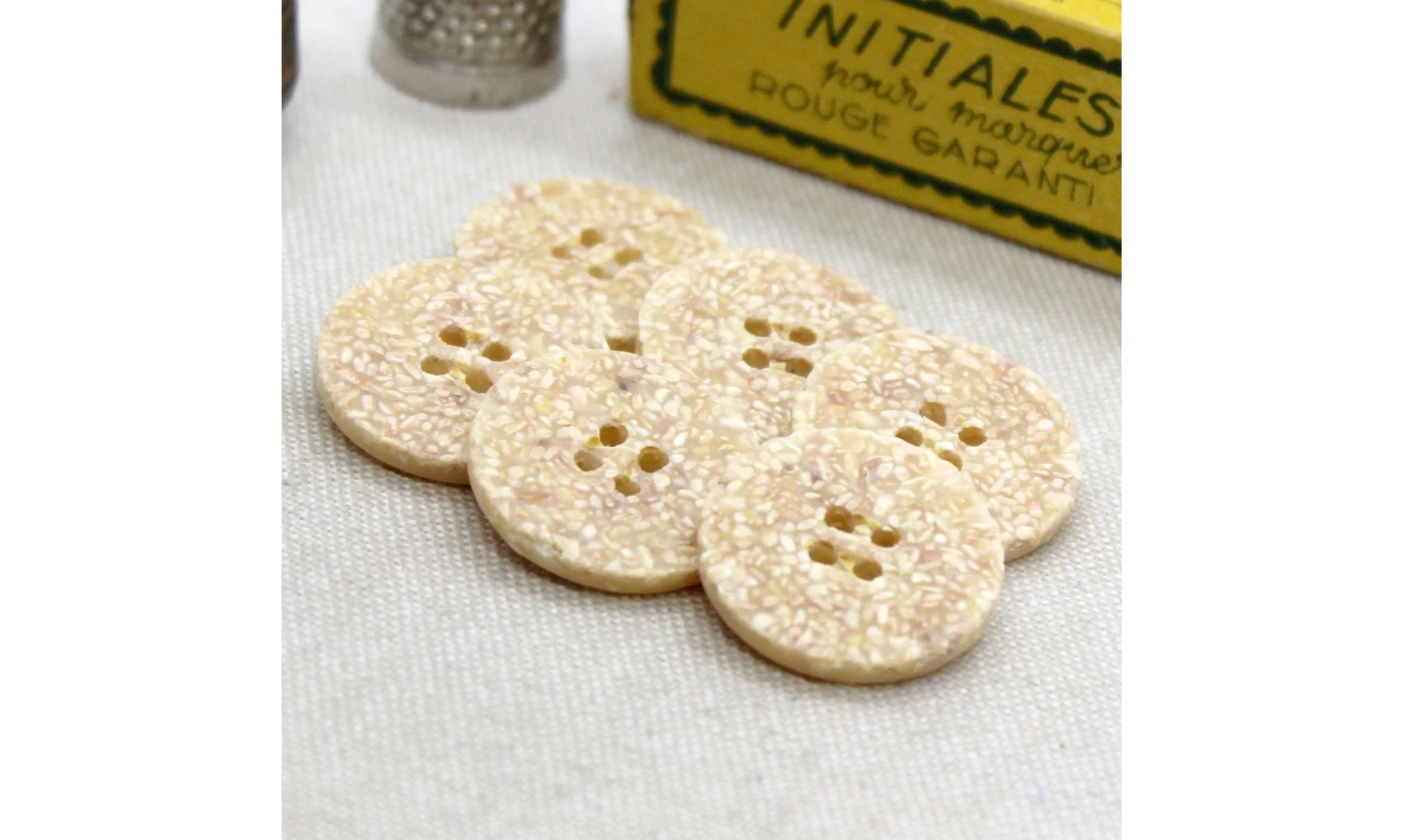 6 boutons / 22MM / Beige "Liège"