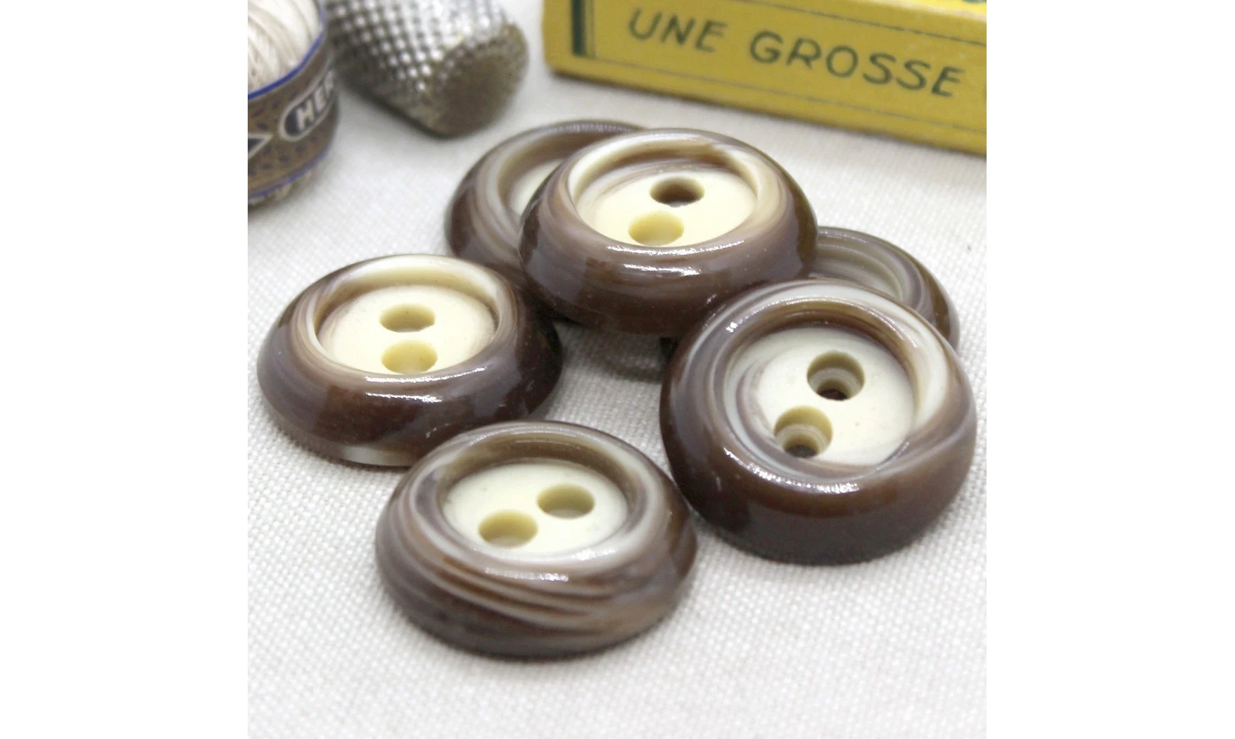 Boutons VINTAGE / 27MM / Brun