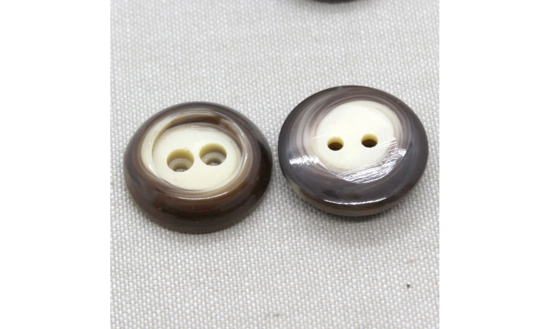 Boutons VINTAGE / 27MM / Brun