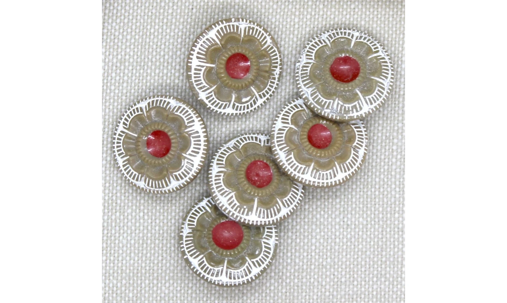 Vintage Button 324B