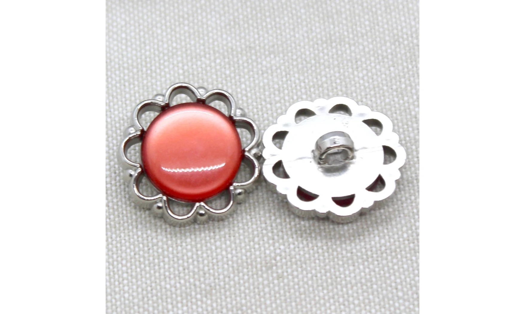 6 boutons / 22MM / Rouge "Fleur"