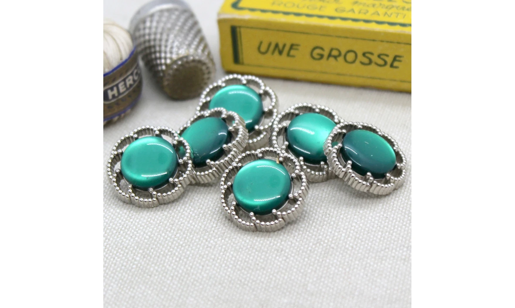 6 boutons / 18MM / Vert "Fleur"