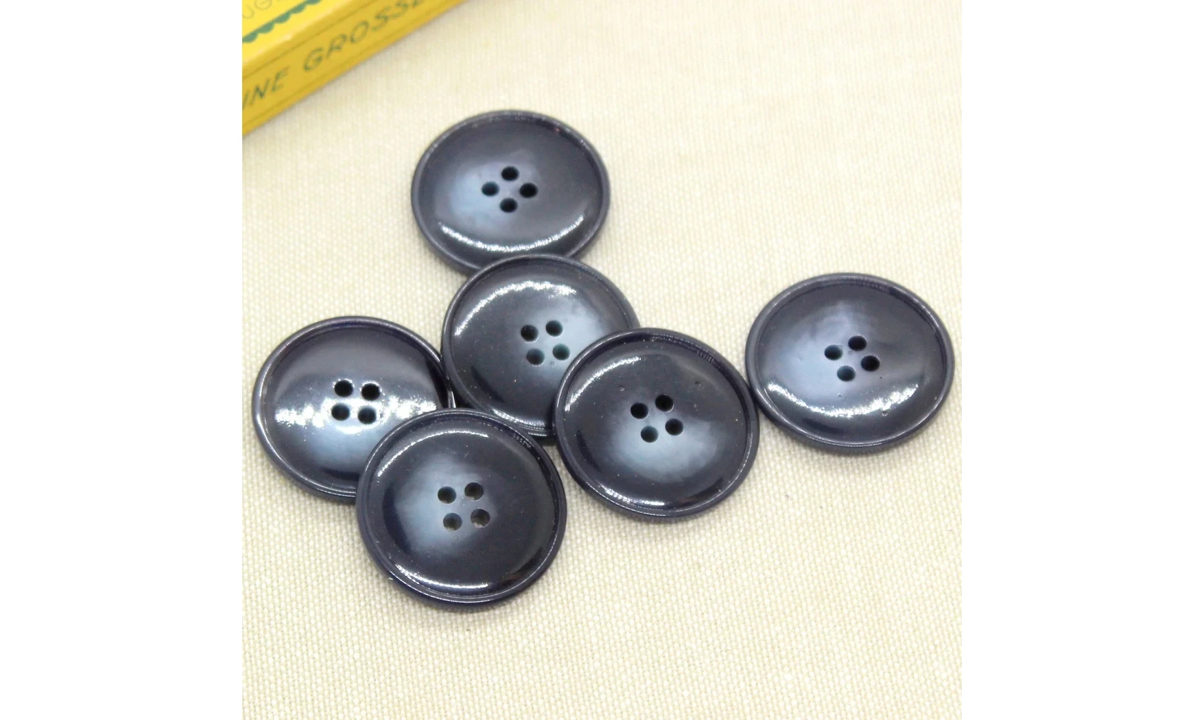 Vintage Button A051A