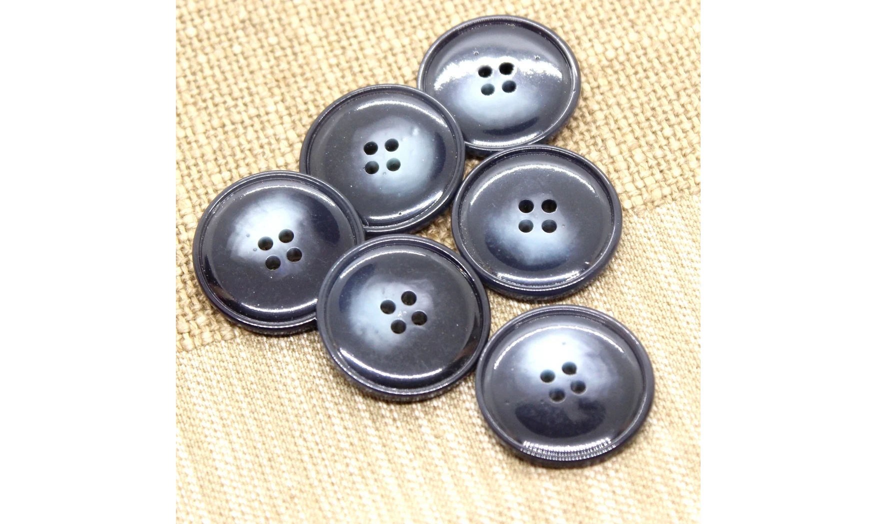 Vintage Button A051A
