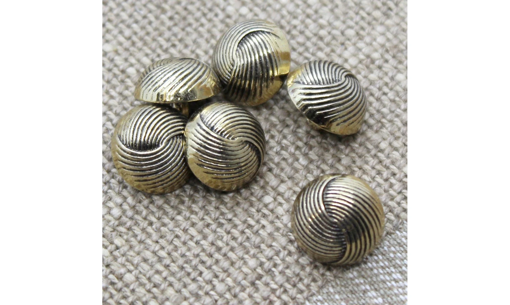 Vintage Button 432B