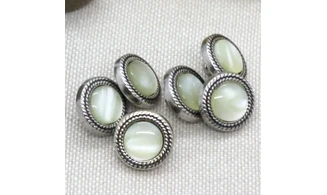 6 boutons / 12MM / Vert et argenté