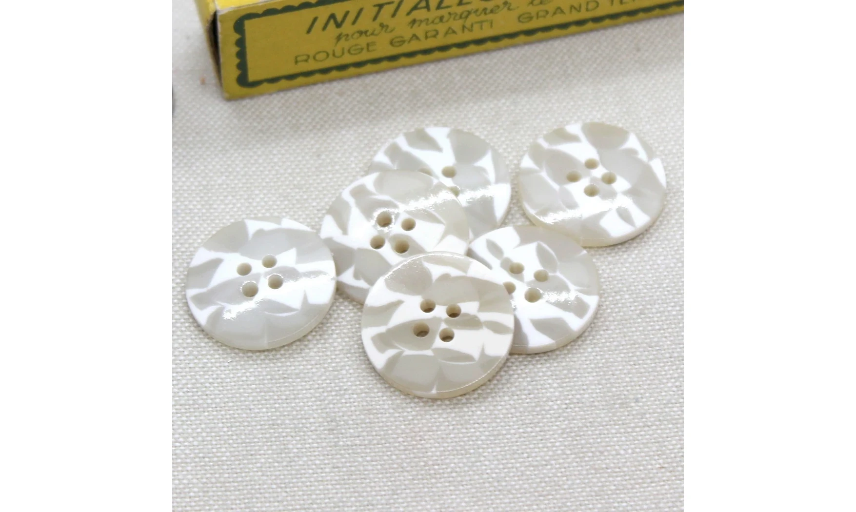 6 boutons / 22MM / Brun "Camouflage"