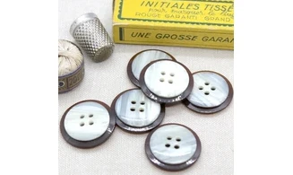 6 boutons / 27MM / Brun