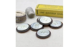 6 boutons / 27MM / Brun