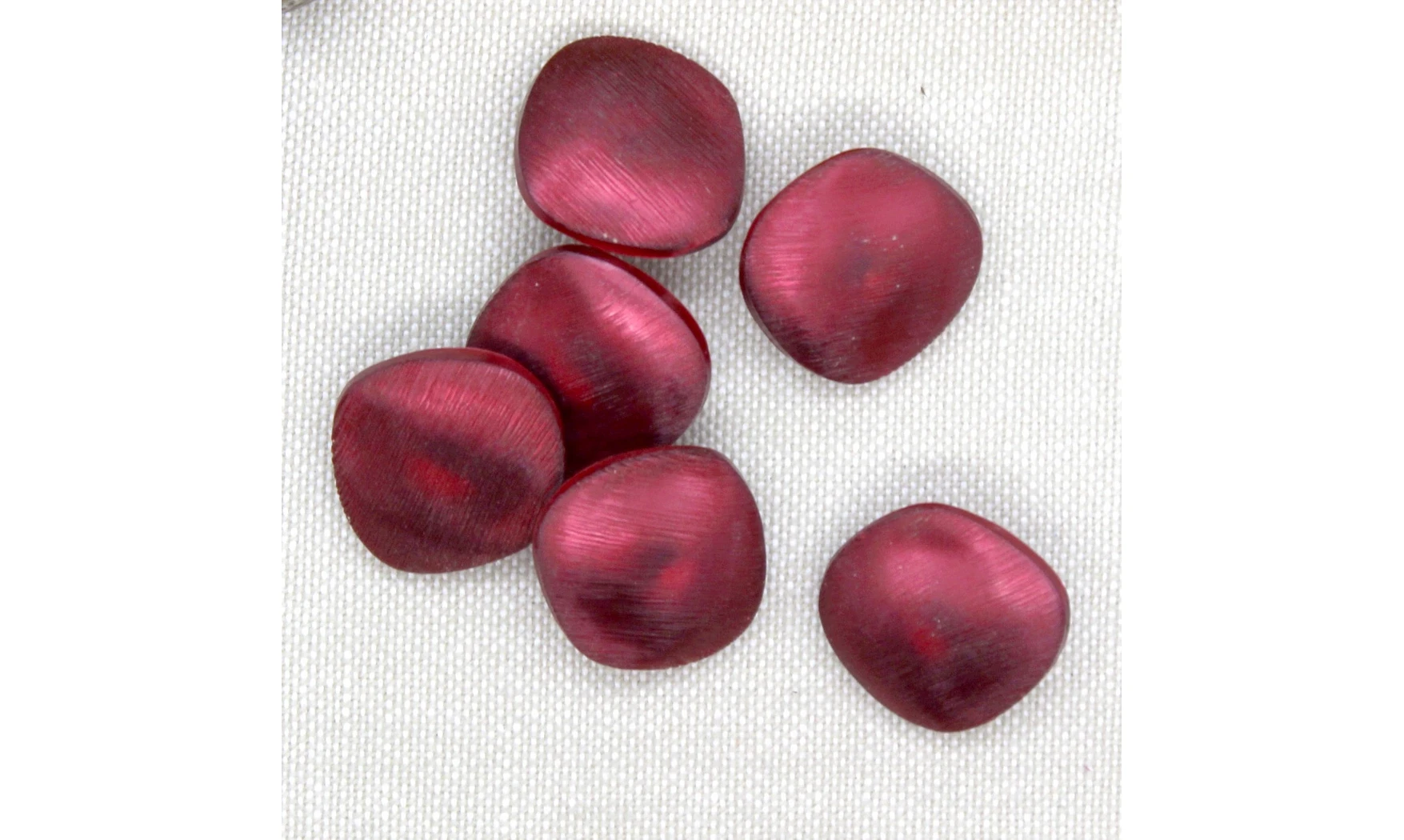 6 boutons / 21MM / Rouge