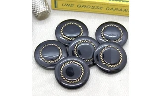 6 boutons / 27MM / Noir