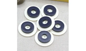 Vintage button 363bB