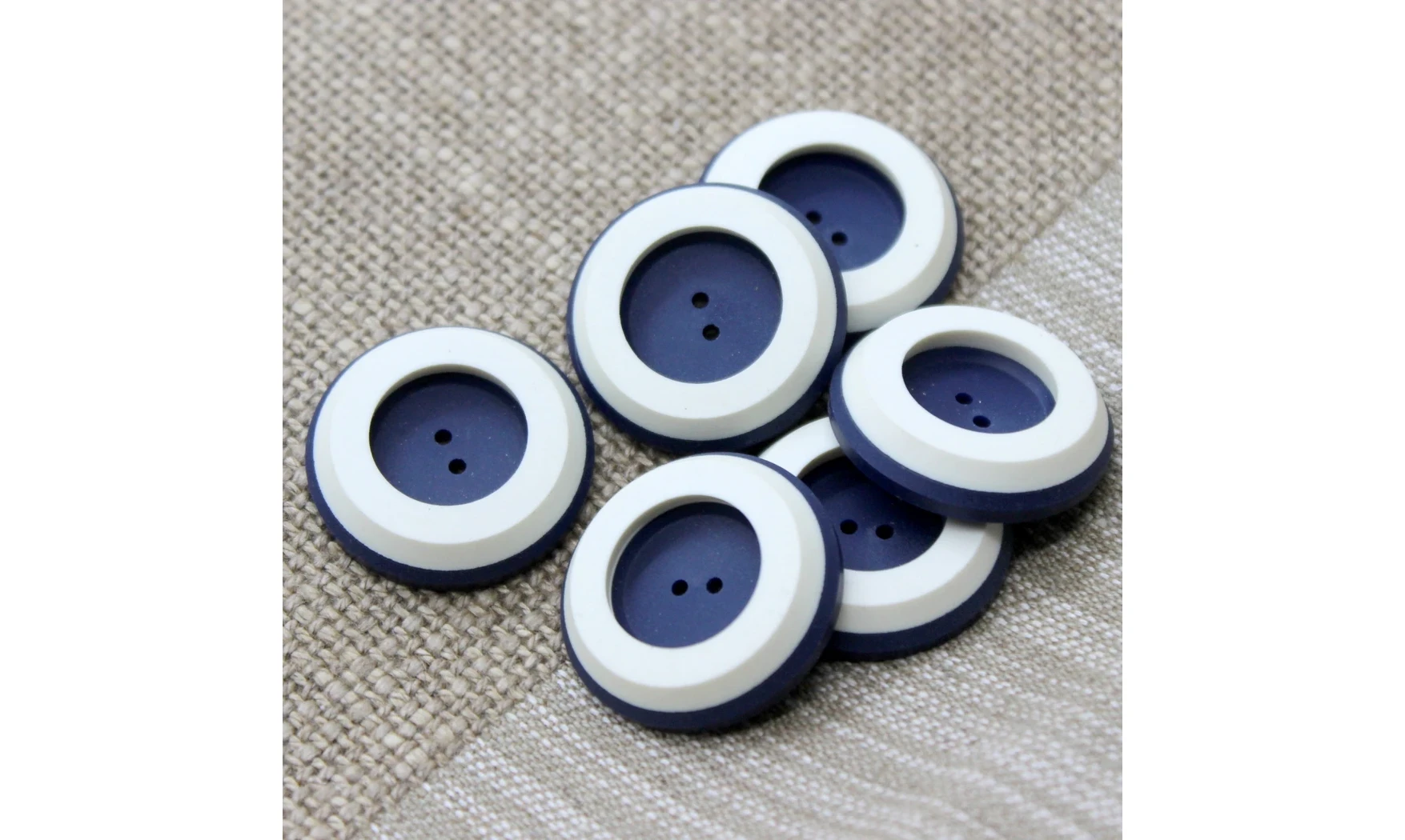Vintage button 364B
