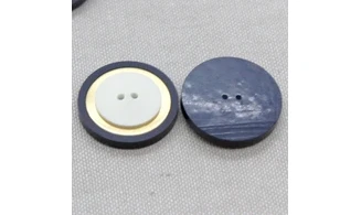 Vintage button 365B