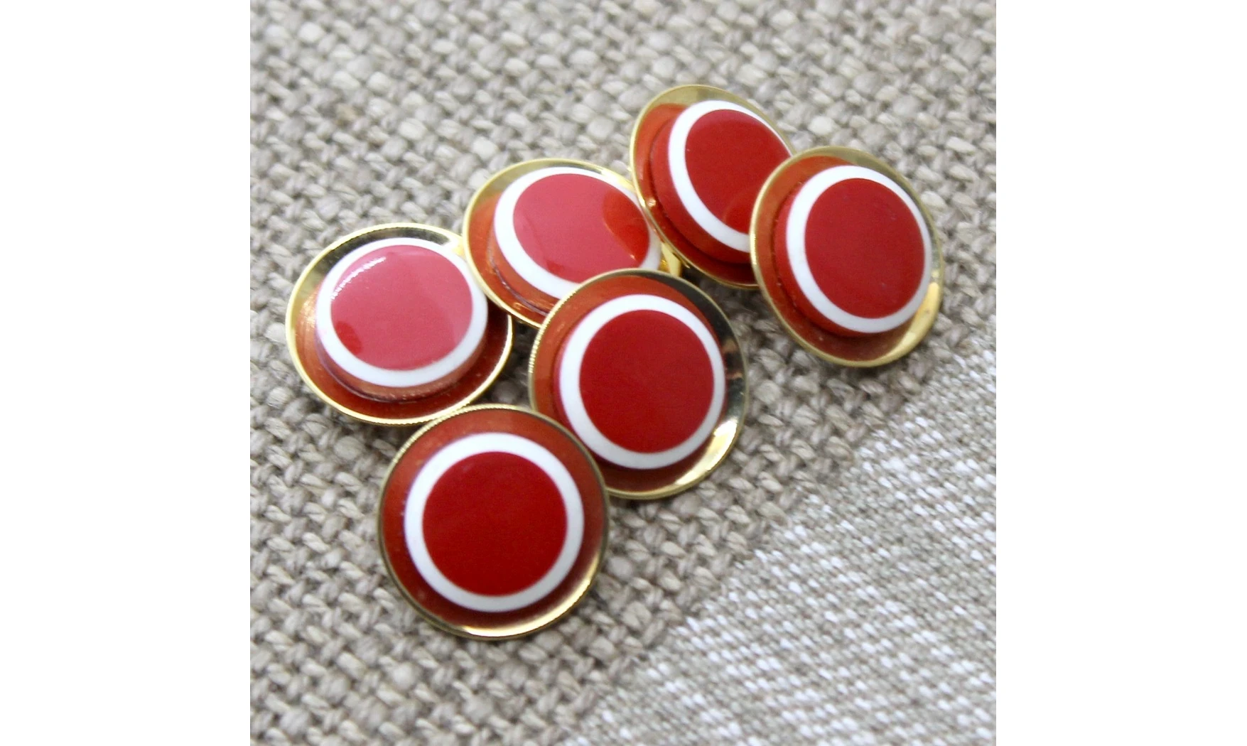 Vintage Button 373B