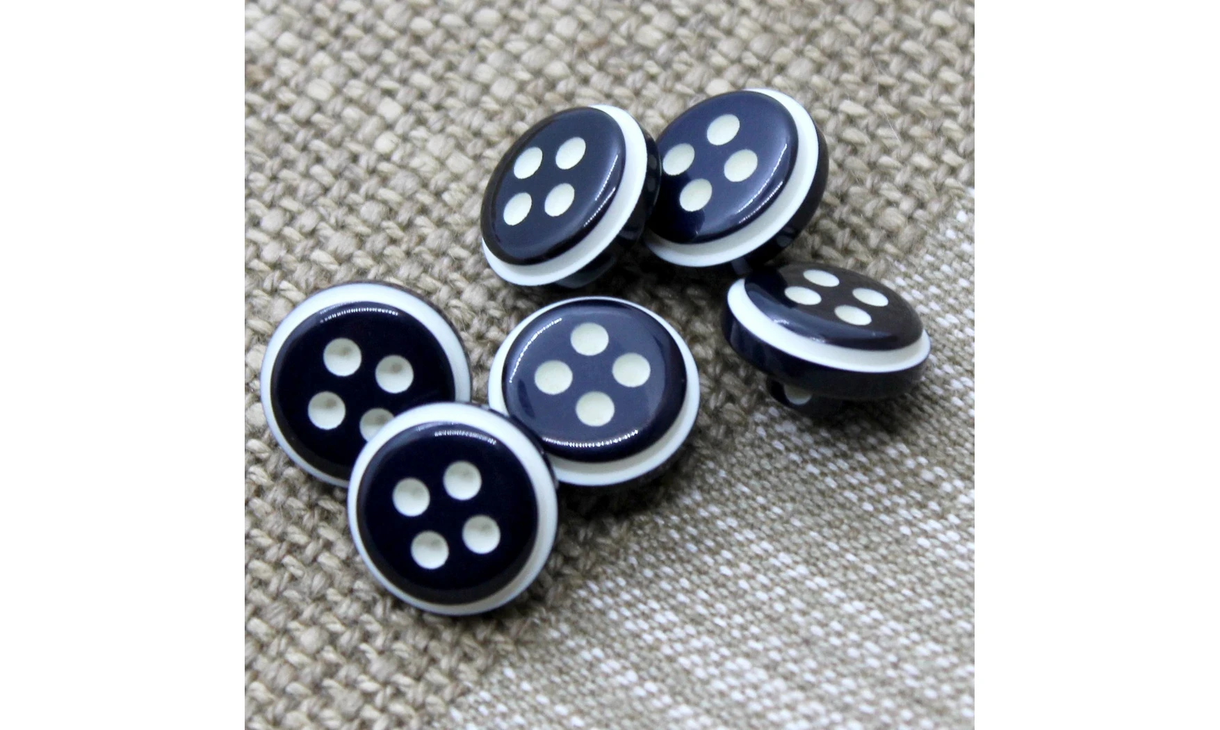 Vintage Button 374B