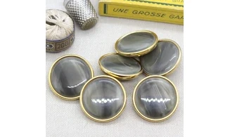 6 boutons / 27,5MM/ cabochon Vert, or