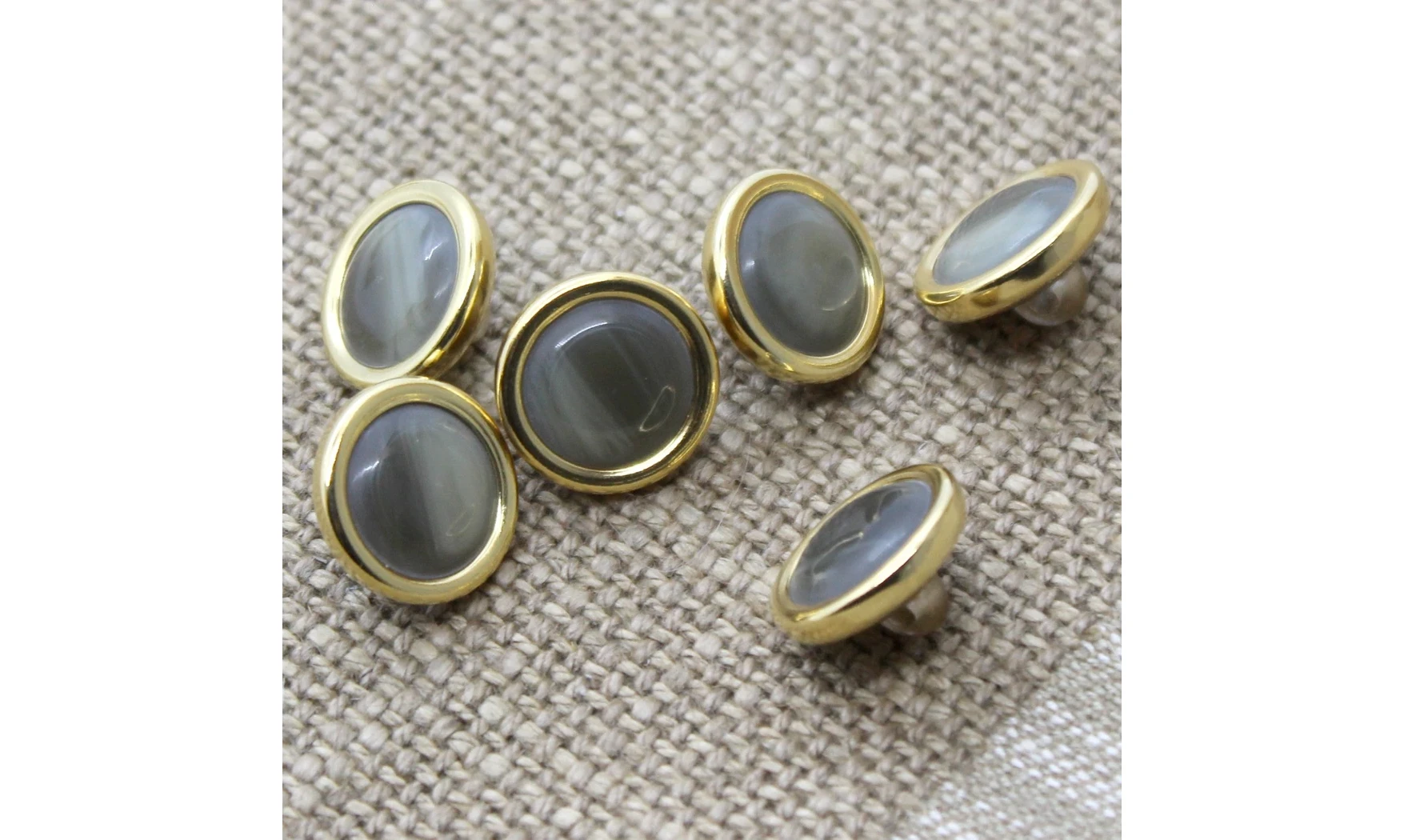 6 boutons / 15MM / Vert et doré