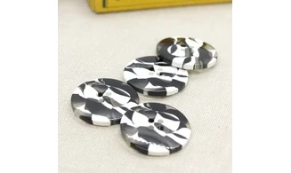 4 boutons / 27MM / Noir "Camouflage"