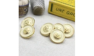 6 boutons / 15MM / Beige et centre doré