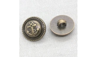 Vintage Button 379B