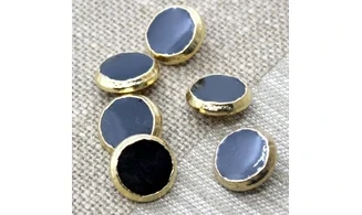 6 boutons / 18MM / Noir et contour doré