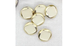 6 boutons / 18MM /Ivoire et contour doré