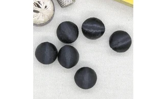6 boutons / 18MM / Soie noire