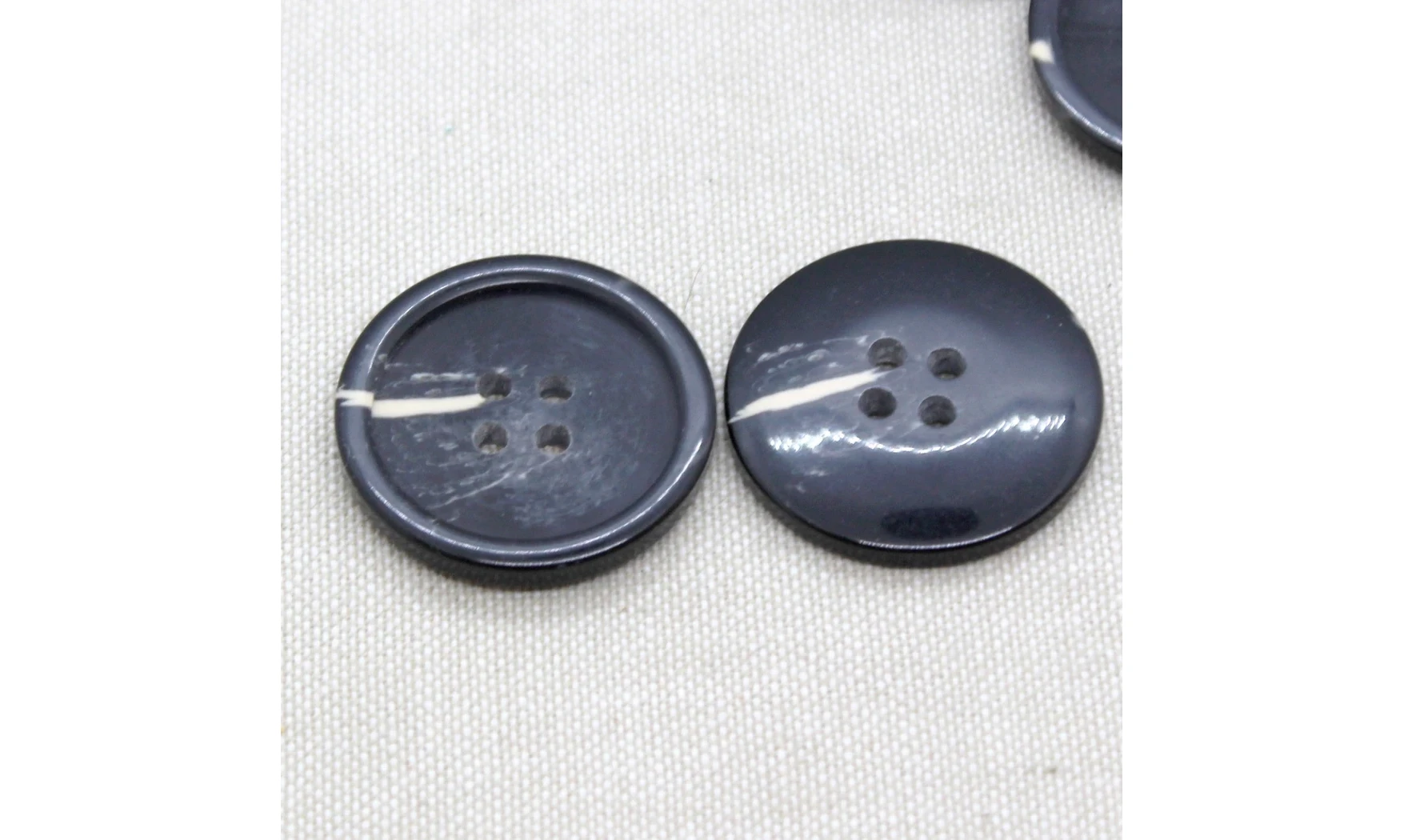 6 boutons / 30MM / Noir "Pierre"